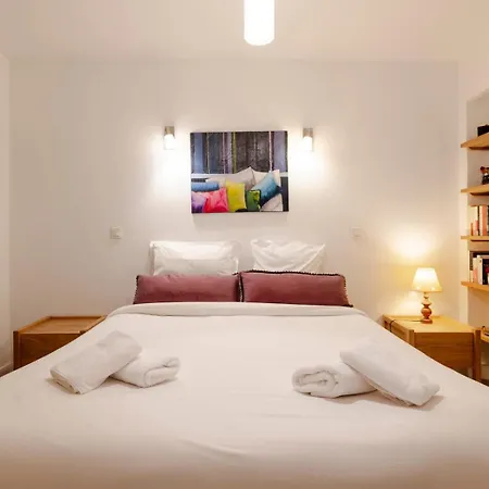 Charming Canal Saint-martin Apartment